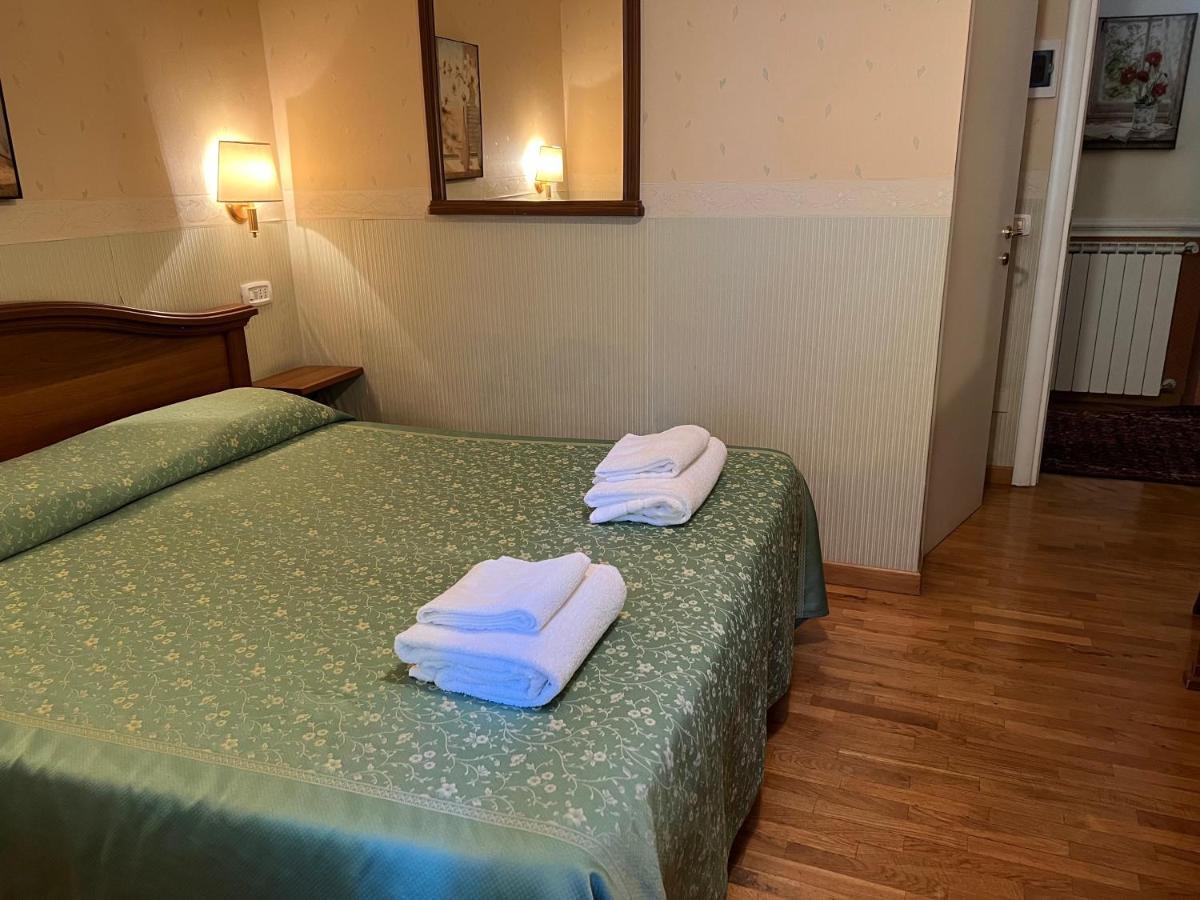 B&B San Michele A Porta Pia Rome Exterior photo